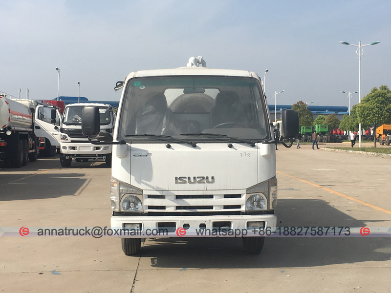 ISUZU 100P Sludge Suction Truck